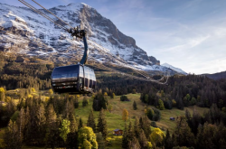 征服瑞士阿尔卑斯山脉之巅——探访因特拉肯和少女峰的壮丽景点