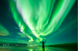 雷克雅未克-冰岛的北极光之城与自然奇迹-探索全世界旅游