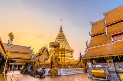 旅游网-泰国旅游_参观泰国清迈神圣的双龙寺