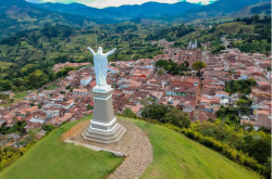 旅游网-哥伦比亚旅游_迷失在哥伦比亚赫里科镇的一个宁静之地