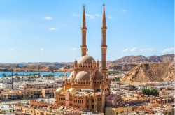 旅游网-穆斯塔法清真寺_埃及旅游沙姆沙伊赫令人印象深刻的伊斯兰建筑